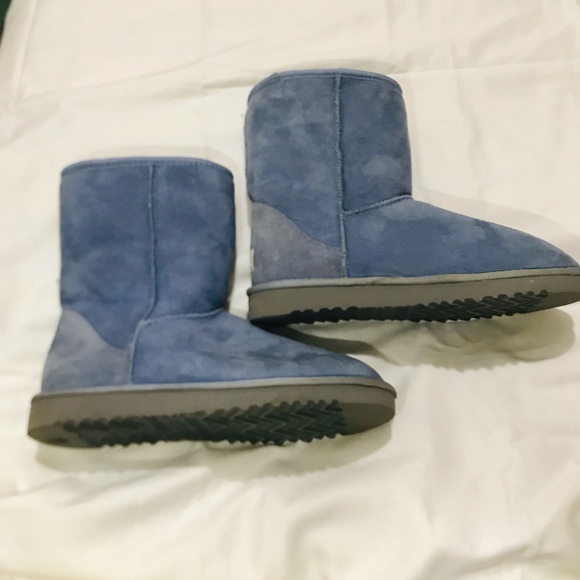 UGG’S BABY BLUE🥳 🌟RARE🌟 - Picture 3 of 10